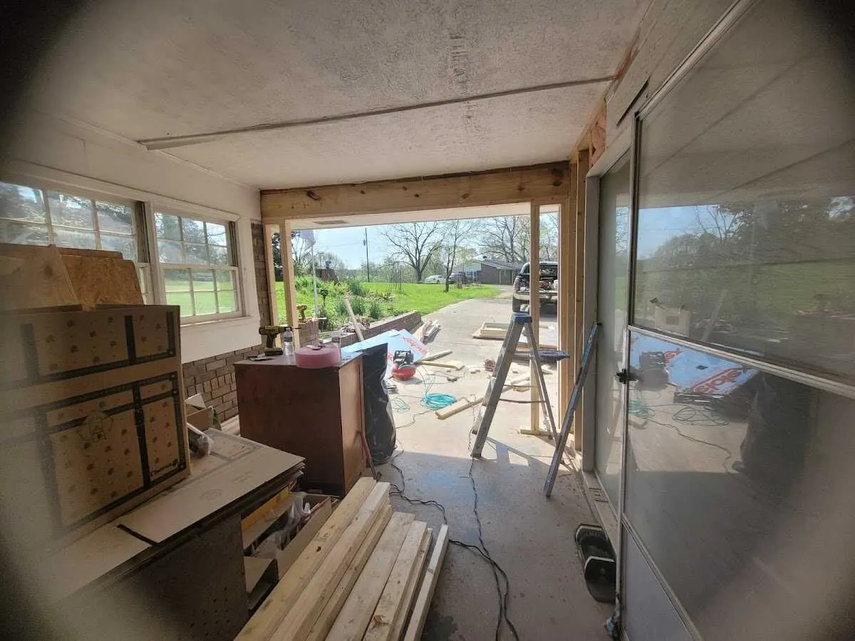 Air movers and dehumidifier for Drying & Dehumidification in Muncie